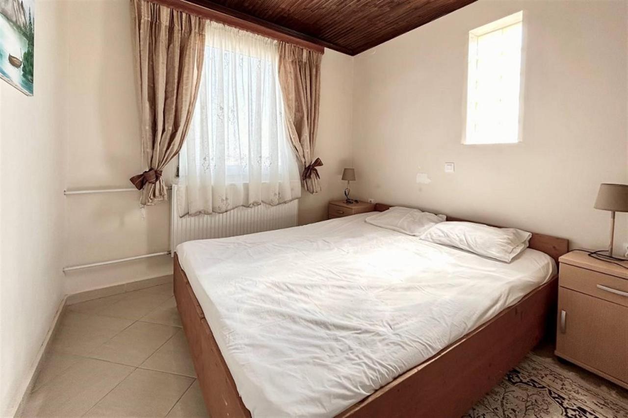 Villa Irina, Nea Potidea Kassandra Beach Extérieur photo